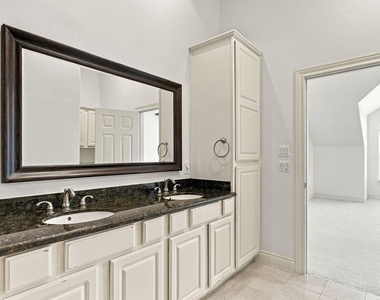 1602 A Colorado Street - Photo Thumbnail 26