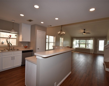 17611 Hoover Gardens Drive - Photo Thumbnail 17