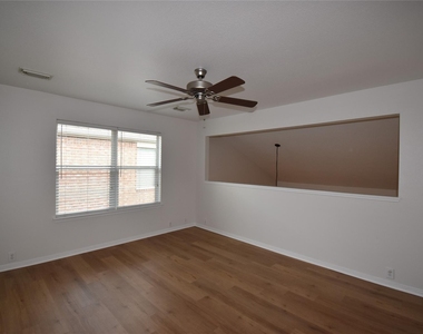 17611 Hoover Gardens Drive - Photo Thumbnail 28