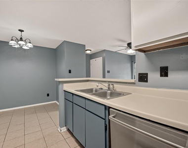18800 Egret Bay Blvd Boulevard - Photo Thumbnail 16