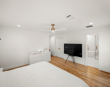5630 Lymbar Drive - Photo Thumbnail 15