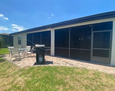 4417 Turnberry Lane - Photo Thumbnail 14