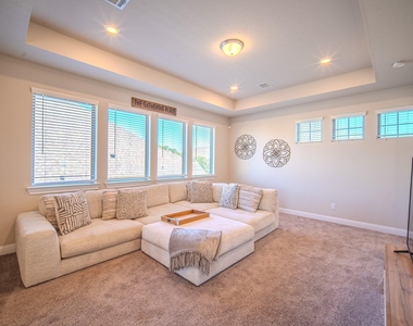73 Botanical Vista Drive - Photo Thumbnail 21