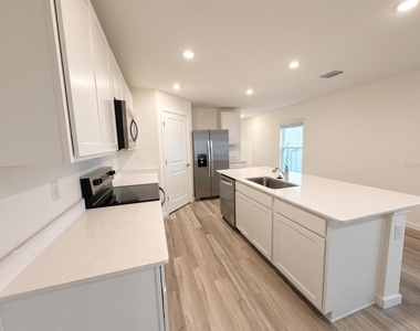 24381 Nw 10th Road - Photo Thumbnail 7