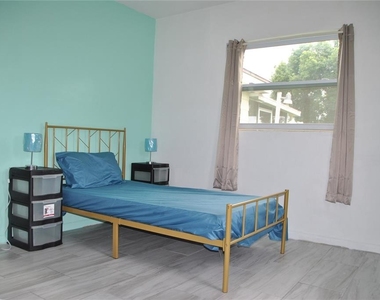 4113 Seybold Avenue - Photo Thumbnail 8