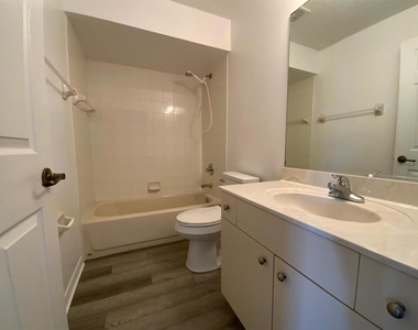 4762 Sw 136th Street - Photo Thumbnail 18