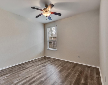 14011 Wolftrap Lane - Photo Thumbnail 37