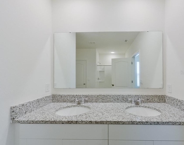 32205 Edson Avenue - Photo Thumbnail 16