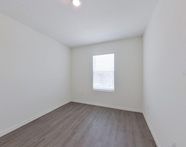32205 Edson Avenue - Photo Thumbnail 9