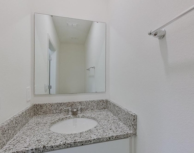 32205 Edson Avenue - Photo Thumbnail 6