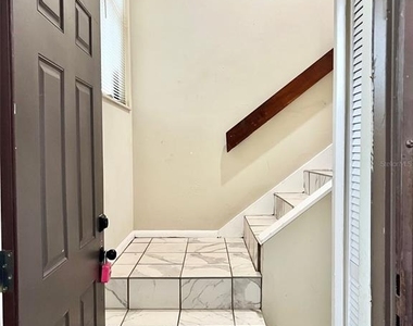 3012 S Semoran Boulevard - Photo Thumbnail 3