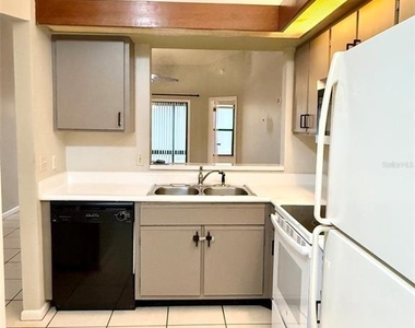 3012 S Semoran Boulevard - Photo Thumbnail 9