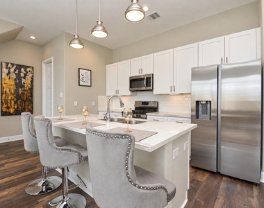 8401 Mclean Street - Photo Thumbnail 9