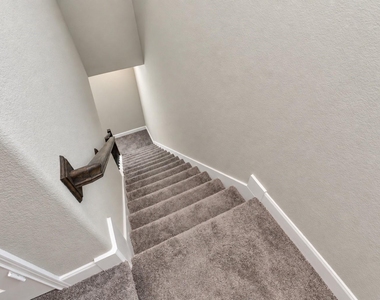 8401 Mclean Street - Photo Thumbnail 14