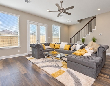 8401 Mclean Street - Photo Thumbnail 7