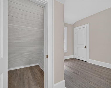 1201 Oakhill Street - Photo Thumbnail 12