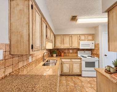 17742 Kings Park Lane - Photo Thumbnail 9