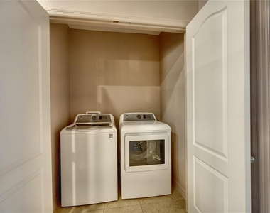 2272 Canyon Breeze Avenue - Photo Thumbnail 8