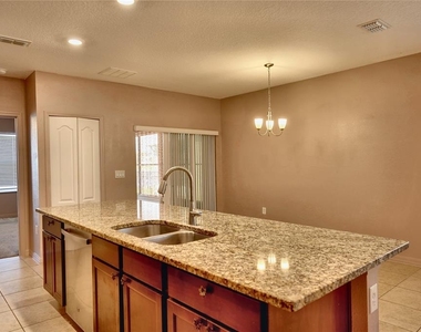 2272 Canyon Breeze Avenue - Photo Thumbnail 6