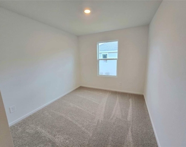 1036 Twins Street - Photo Thumbnail 9