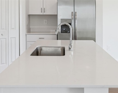 4444 Sw 80th Place - Photo Thumbnail 4