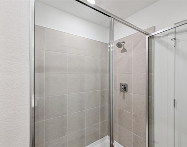 4444 Sw 80th Place - Photo Thumbnail 38