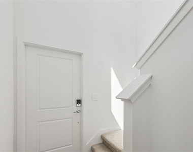 4444 Sw 80th Place - Photo Thumbnail 8