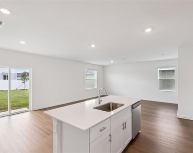4444 Sw 80th Place - Photo Thumbnail 7