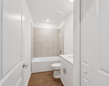 4444 Sw 80th Place - Photo Thumbnail 35