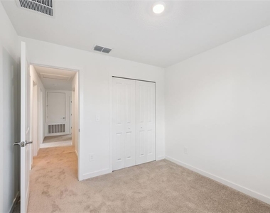 4444 Sw 80th Place - Photo Thumbnail 31