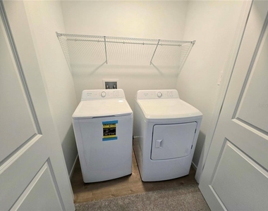 1030 Twins Street - Photo Thumbnail 9