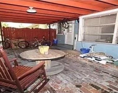 202 E Concord Street - Photo Thumbnail 9