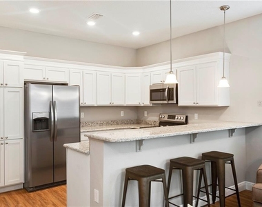 735 Minnesota Avenue - Photo Thumbnail 1