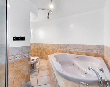 690 Osceola Avenue - Photo Thumbnail 15