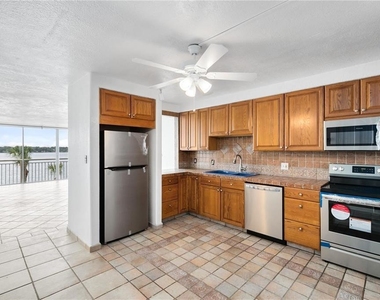 690 Osceola Avenue - Photo Thumbnail 4