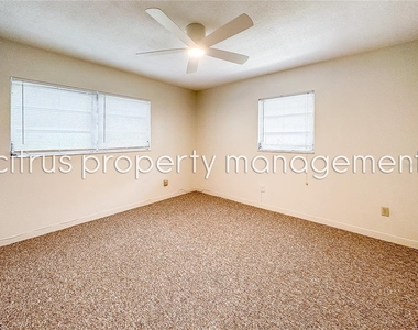 3026 Fairway Lane - Photo Thumbnail 12