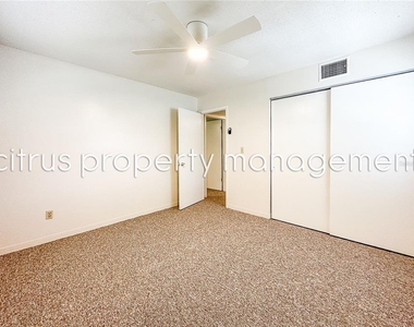 3026 Fairway Lane - Photo Thumbnail 8