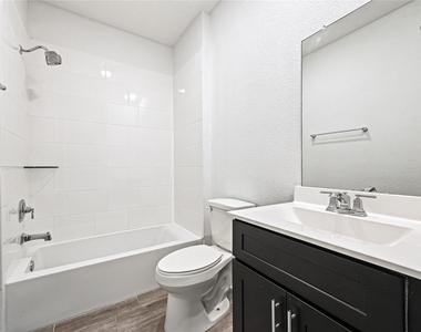 6815 Ivory Sedge Trail - Photo Thumbnail 16