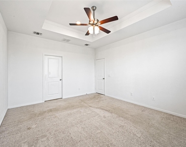 6815 Ivory Sedge Trail - Photo Thumbnail 19
