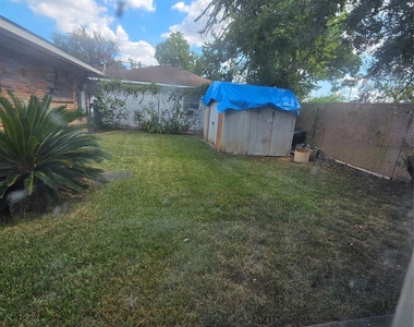 6526 Country Club Drive - Photo Thumbnail 27