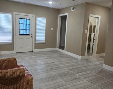 6526 Country Club Drive - Photo Thumbnail 3