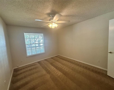 1049 S Hiawassee Road - Photo Thumbnail 8