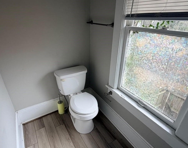 107 W 6th Street - Photo Thumbnail 11