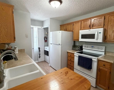 1141 Exceller Court - Photo Thumbnail 9