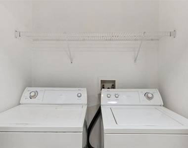 300 E South Street - Photo Thumbnail 25
