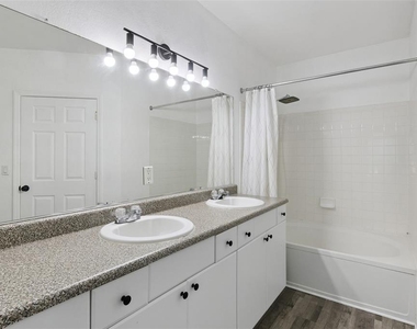 300 E South Street - Photo Thumbnail 16