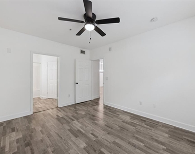 300 E South Street - Photo Thumbnail 15