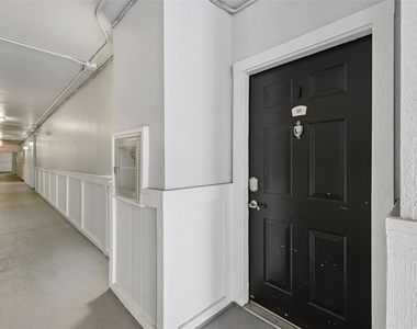 300 E South Street - Photo Thumbnail 6
