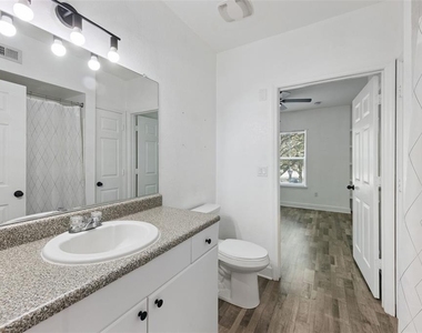 300 E South Street - Photo Thumbnail 21