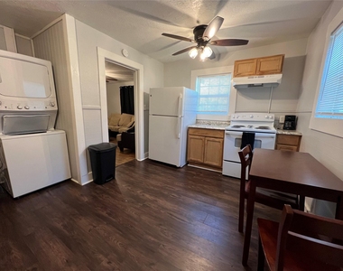 617 12th Street - Photo Thumbnail 11